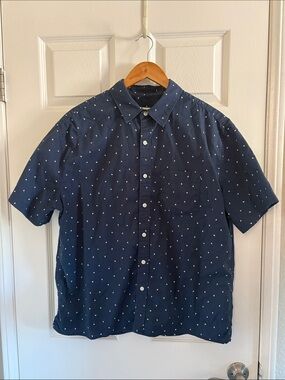 American Eagle men’s button down casual dress shirt